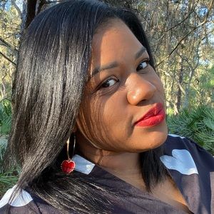 Meet your Posher, Ashley